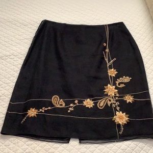 Women’s embroidered skirt